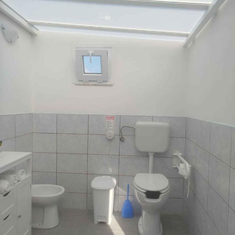 Villa Waterfront in Santa Maria del Focallo 58180 - Villa - 33