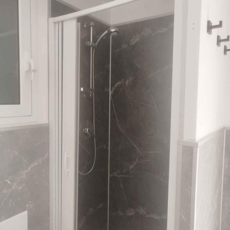 Villa Waterfront in Santa Maria del Focallo 58180 - Villa - 36