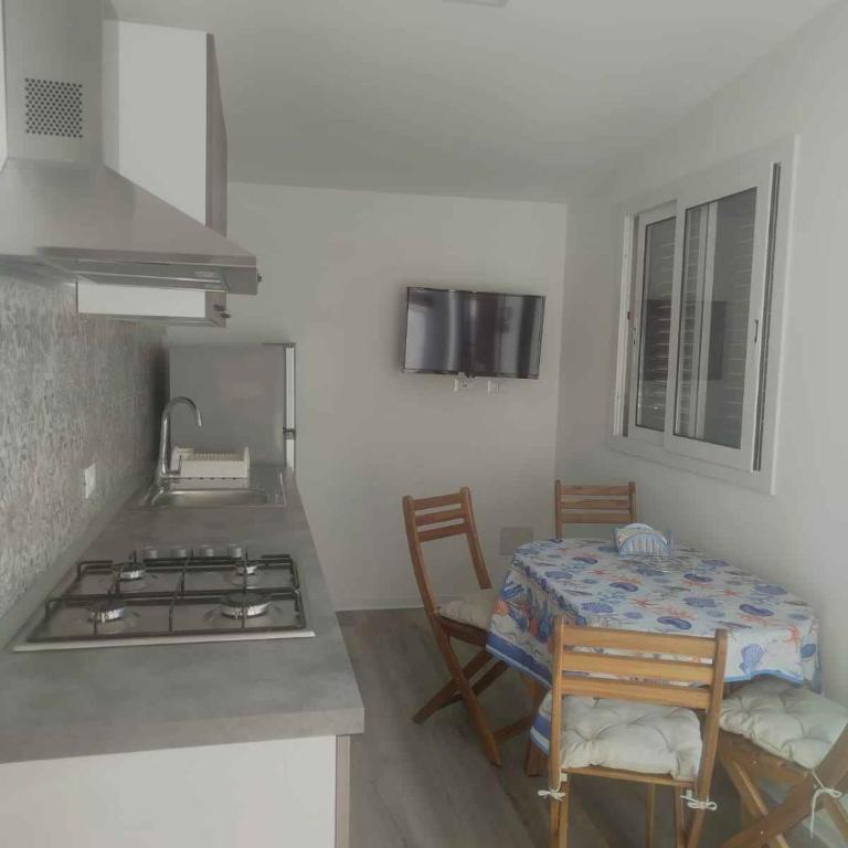 Villa Waterfront in Santa Maria del Focallo 58180 - Villa - 38