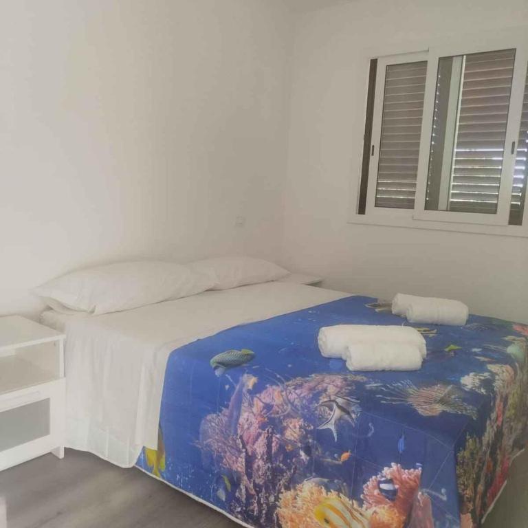 Villa Waterfront in Santa Maria del Focallo 58180 - Villa - 42