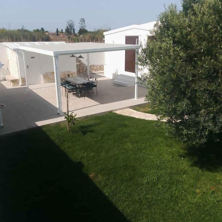 Villa Waterfront in Santa Maria del Focallo 58180 - Villa - 48
