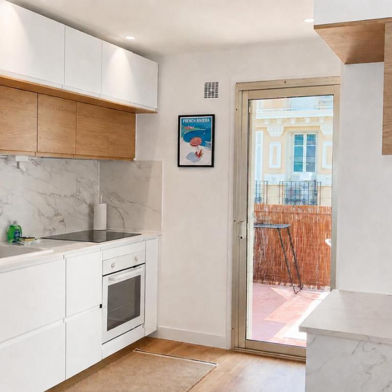 2BR Sea View Central 1 Min from Monaco - Appartement - 13