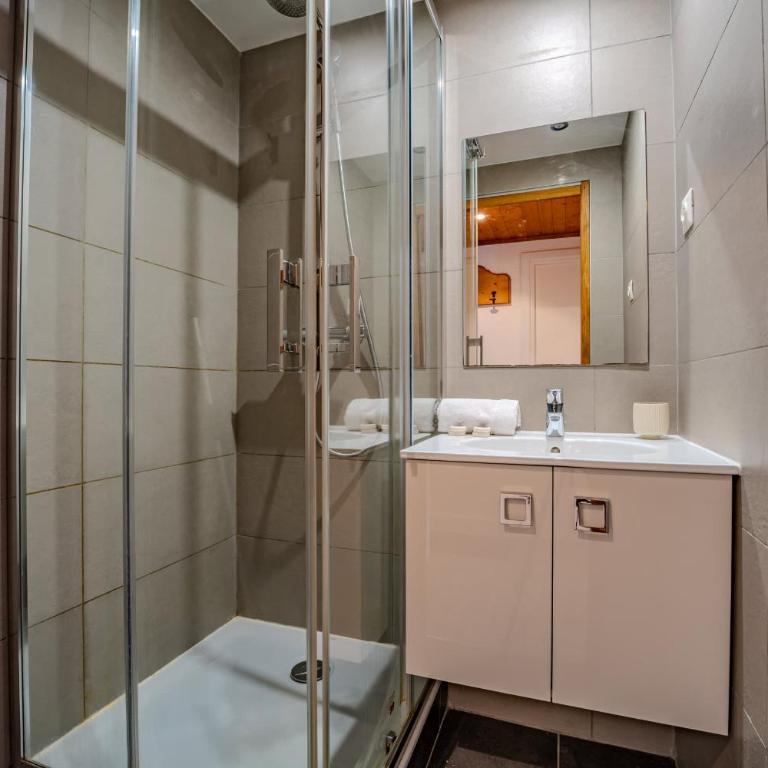 Mountain Apt with Easy Slope Access - Appartamento - 10