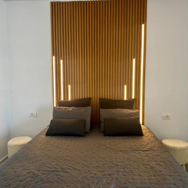MODERN GREEN PARK STUDIO - Pool View & Terrace - One-Bedroom Apartment - 23