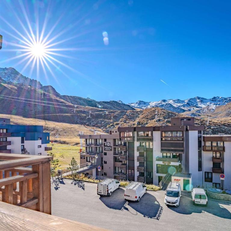 Ski-In Out Apt w Mountain Views - Appartamento - 1