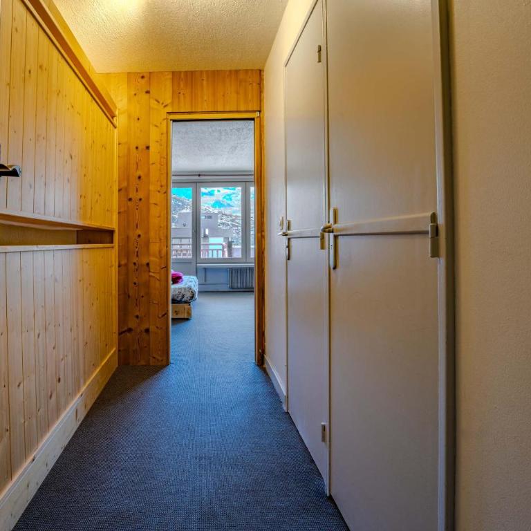 Ski-In Out Apt w Mountain Views - Appartamento - 10