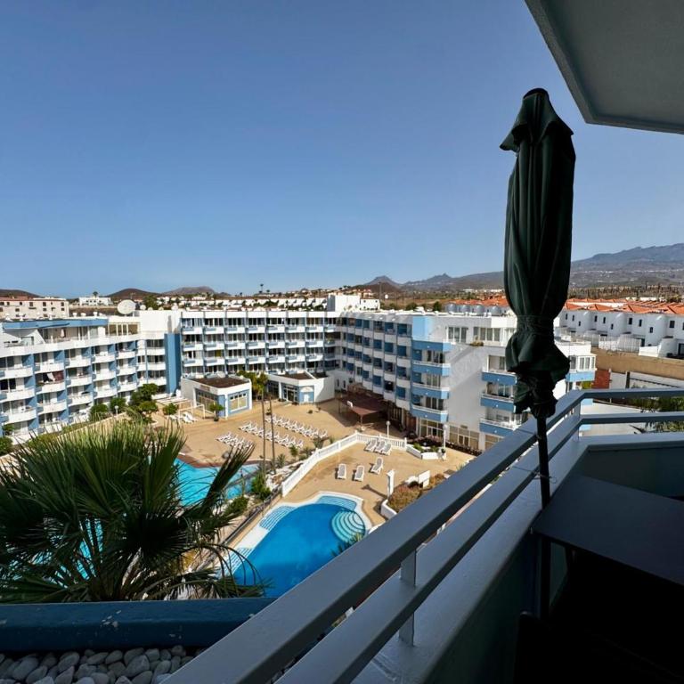 MODERN GREEN PARK STUDIO - Pool View & Terrace - One-Bedroom Apartment - 31