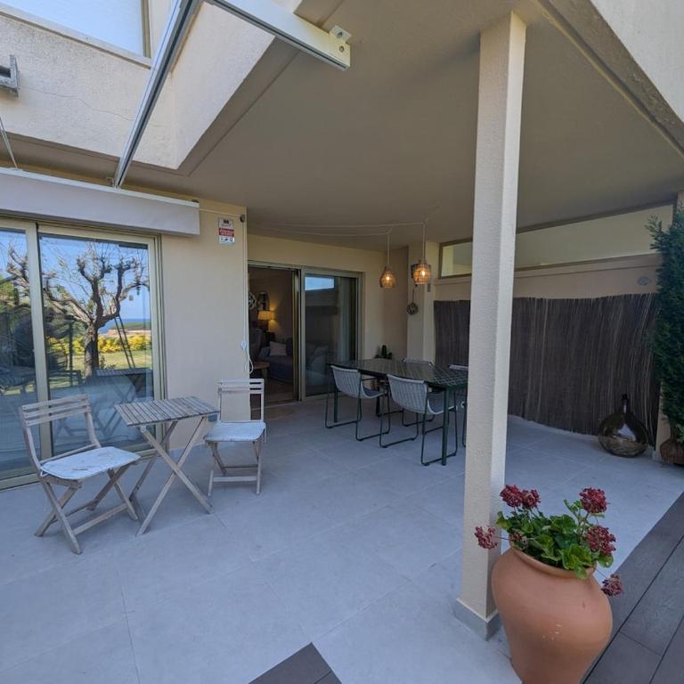 Exclusivo con Vistas al Mar Jardín y Piscina - Apartamento de 2 dormitorios - 23