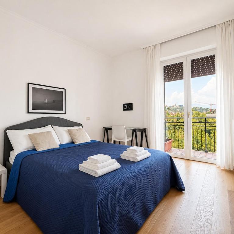 Centro di Brescia - Luminoso Quadrilocale - Three-Bedroom Apartment - 6
