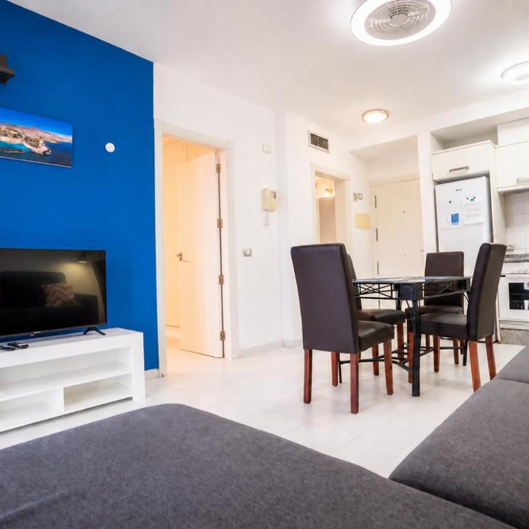 Ático con vistas al mar en el centro de La Caleta - Apartamento de 1 dormitorio - 6
