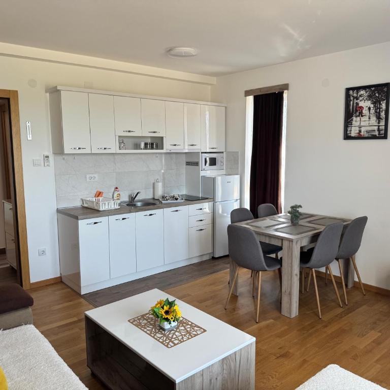 KONAK ViLA MIRKOVIĆ - Apartment mit Gartenblick - 4