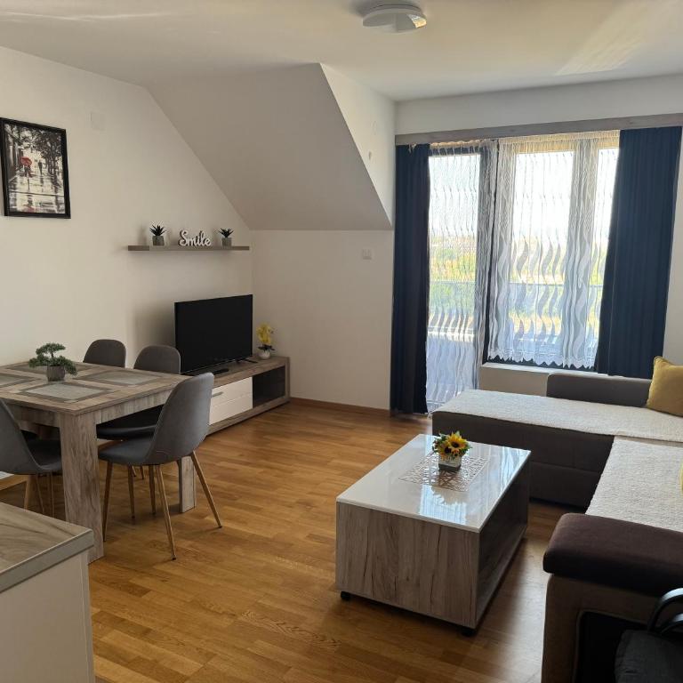 APARTMaN HAPPY PLACE - One-Bedroom Apartment - 1