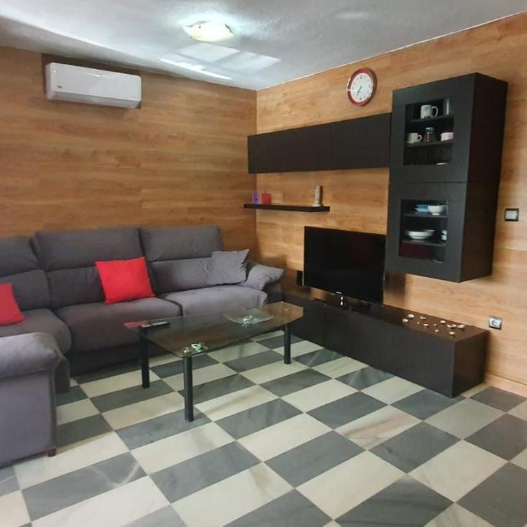 Amplio apart con aire acondicionado seis cincuenta seis ochenta tres siete siete - Apartment - 10