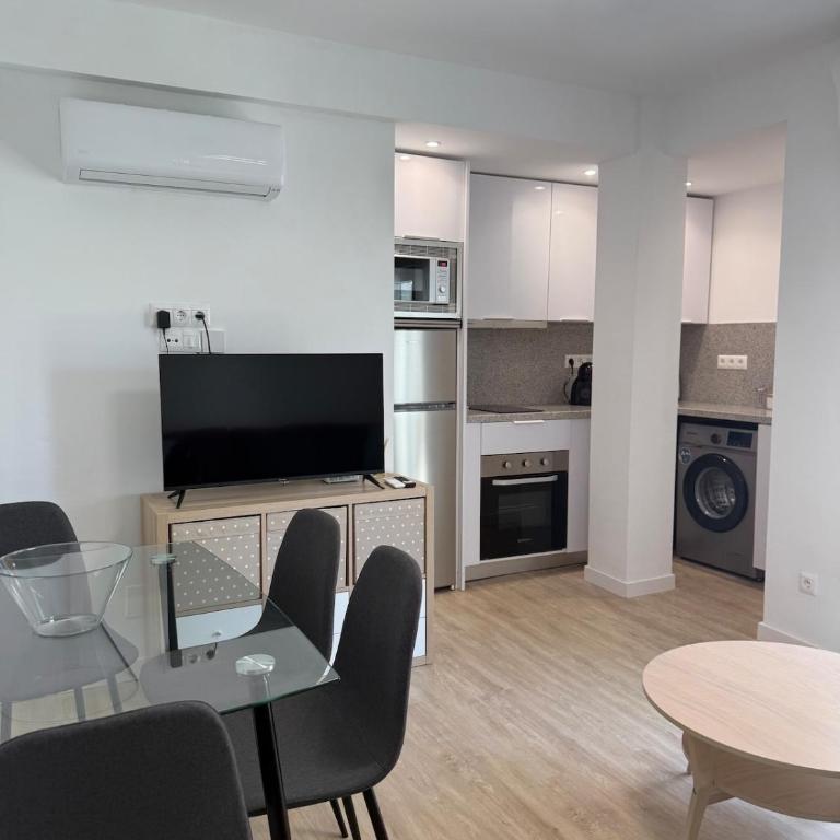 Apartment with Pool & Parking in Nerja Centre - Apartamento de 3 dormitorios - 10