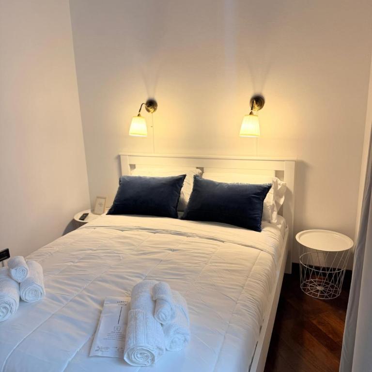 Luxury Gem in Como Center - Walk to Lake & Trains - Two-Bedroom Apartment - 8
