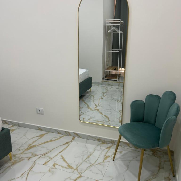 Residenza Spaccanapoli - Deluxe King Room - 4
