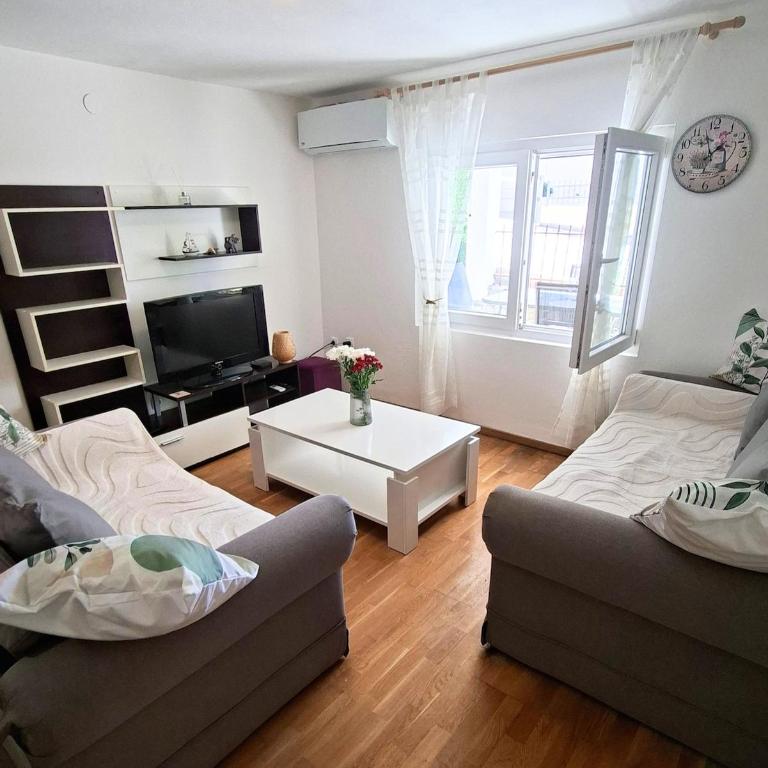 Marina's Mediterranean Retreat - 2BR Apartment - Apartman - 1