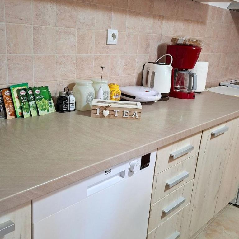 Marina's Mediterranean Retreat - 2BR Apartment - Apartman - 2