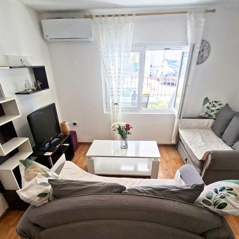 Marina's Mediterranean Retreat - 2BR Apartment - Apartman - 20