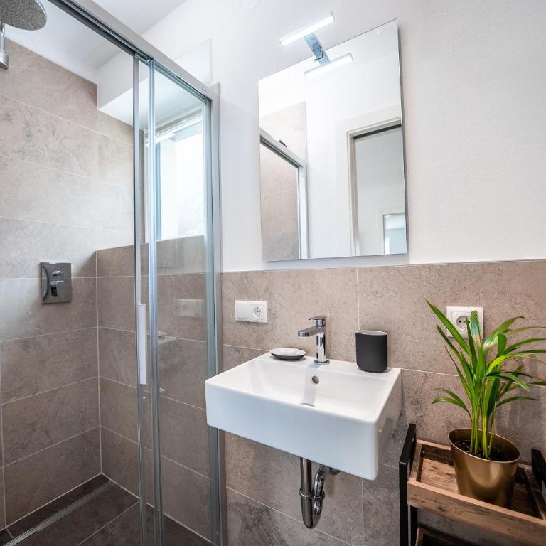 Apartment Mendelbahn 1 - Appartamento con 2 Camere da Letto e Balcone - 28