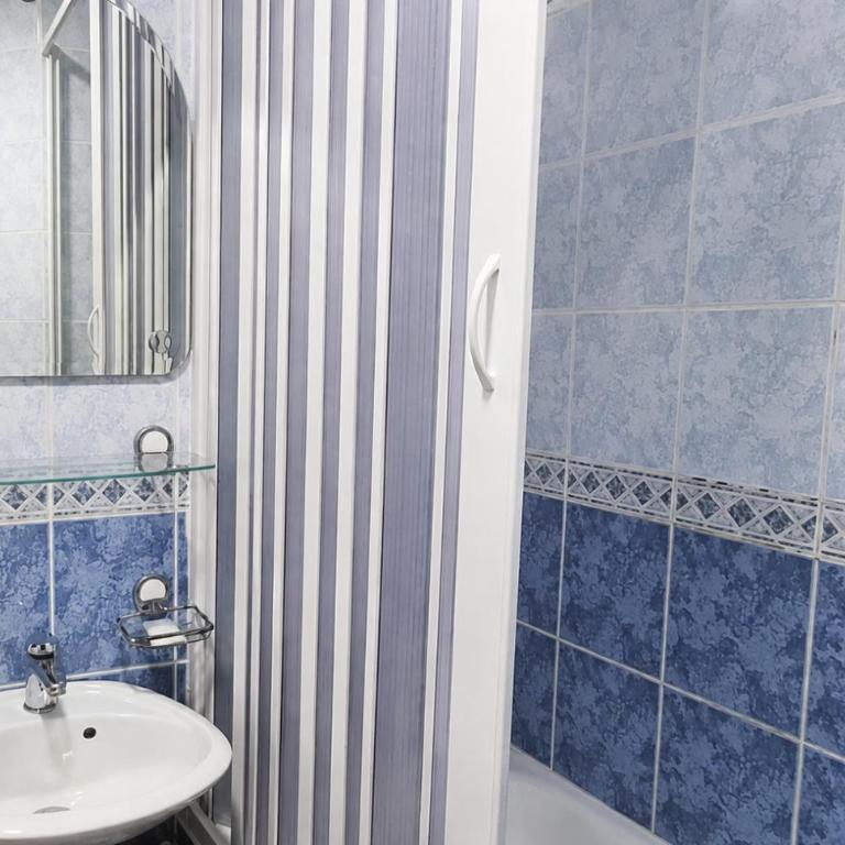 Lyon Apartments - Doppelzimmer mit Küchenzeile - 11