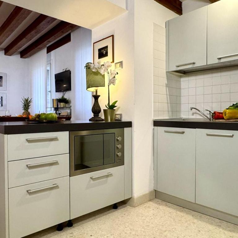Cimarosa Canal View - Historical Center - Apartment mit 1 Schlafzimmer - 4