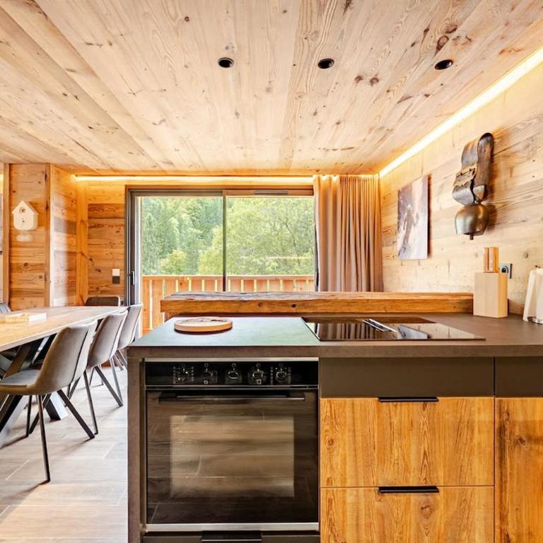 Beau Chalet Près des Pistes à La Clusaz - Chalet 3 Chambres - 2