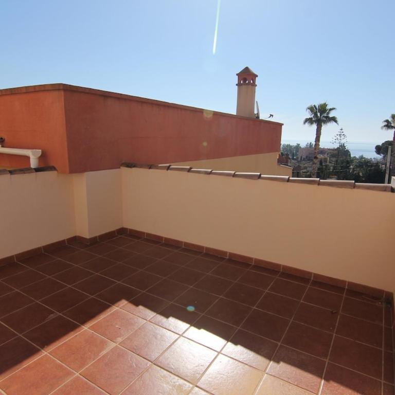 Adosada con vistas al mar y piscina comunitaria - Apartamento de 3 dormitorios - 17