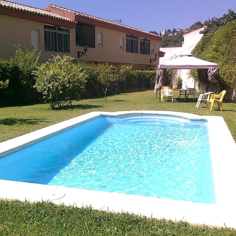 Adosada con vistas al mar y piscina comunitaria - Apartamento de 3 dormitorios - 28