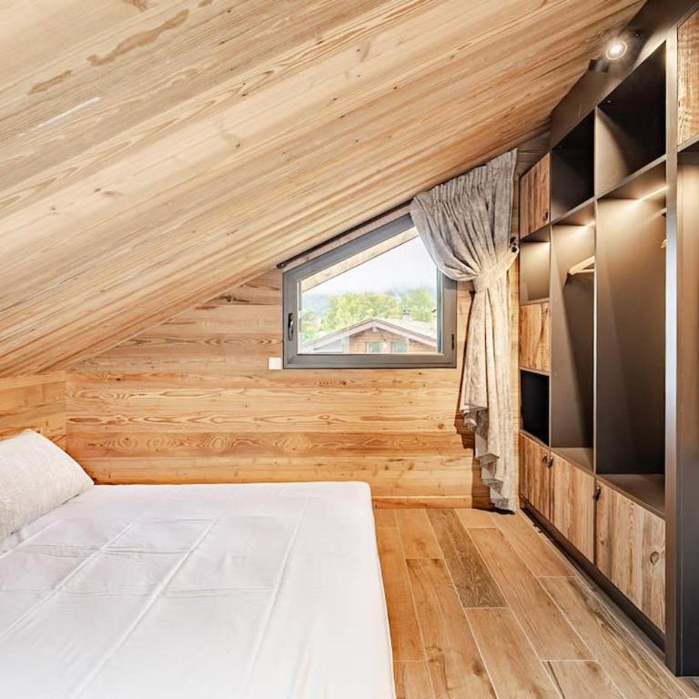 Beau Chalet Près des Pistes à La Clusaz - Chalet 3 Chambres - 33