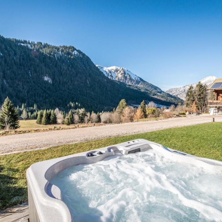 Chalet Cosy Près des Pistes à Châtel - Chalet - 53