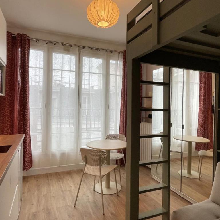 Studio au pieds de Montmartre - Métro L2, L4, L12 - Appartement 1 Chambre - 3