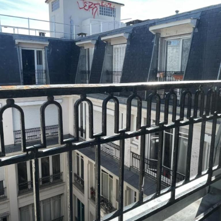 Studio au pieds de Montmartre - Métro L2, L4, L12 - Appartement 1 Chambre - 11
