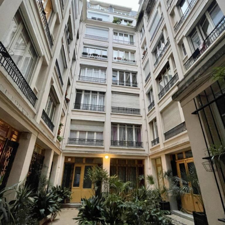 Studio au pieds de Montmartre - Métro L2, L4, L12 - Appartement 1 Chambre - 13