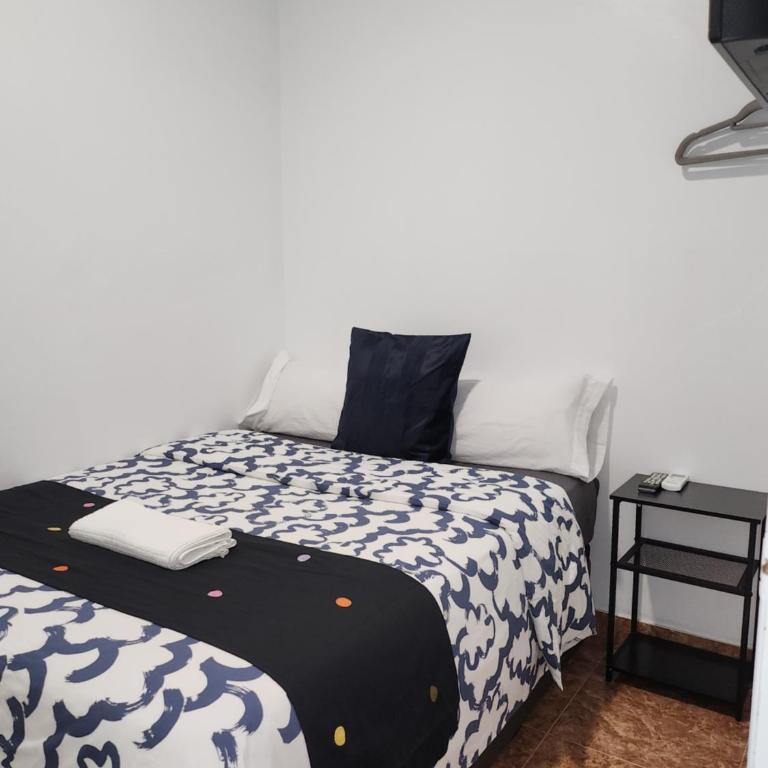 CH Catrachos Rooms - Einzelzimmer mit Gemeinschaftsbad - 1