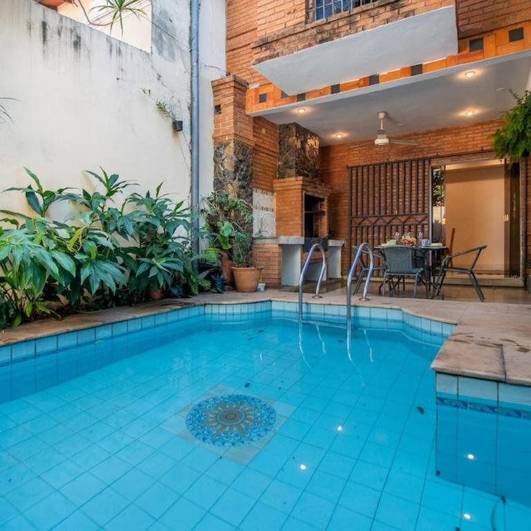 Modern 2BR Apt Pool BBQ & Free Parking - Apartamento - 2