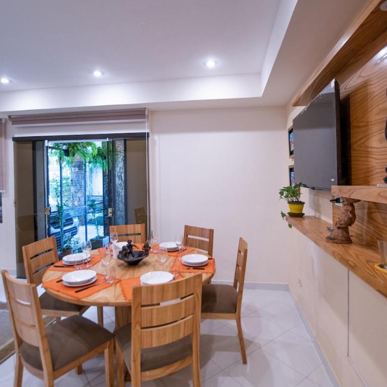 Modern 2BR Apt Pool BBQ & Free Parking - Apartamento - 12