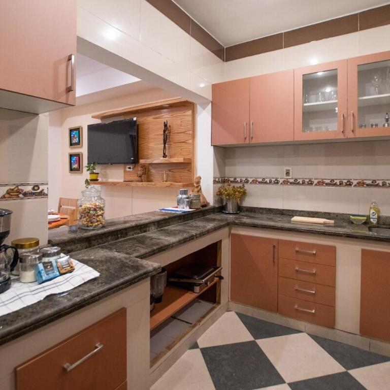 Modern 2BR Apt Pool BBQ & Free Parking - Apartamento - 15