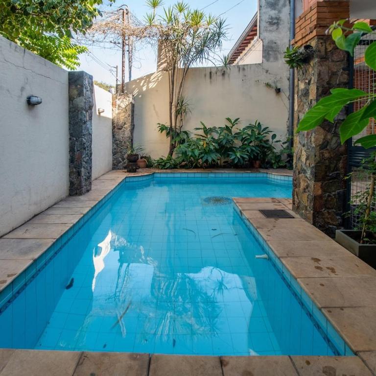 Modern 2BR Apt Pool BBQ & Free Parking - Apartamento - 33