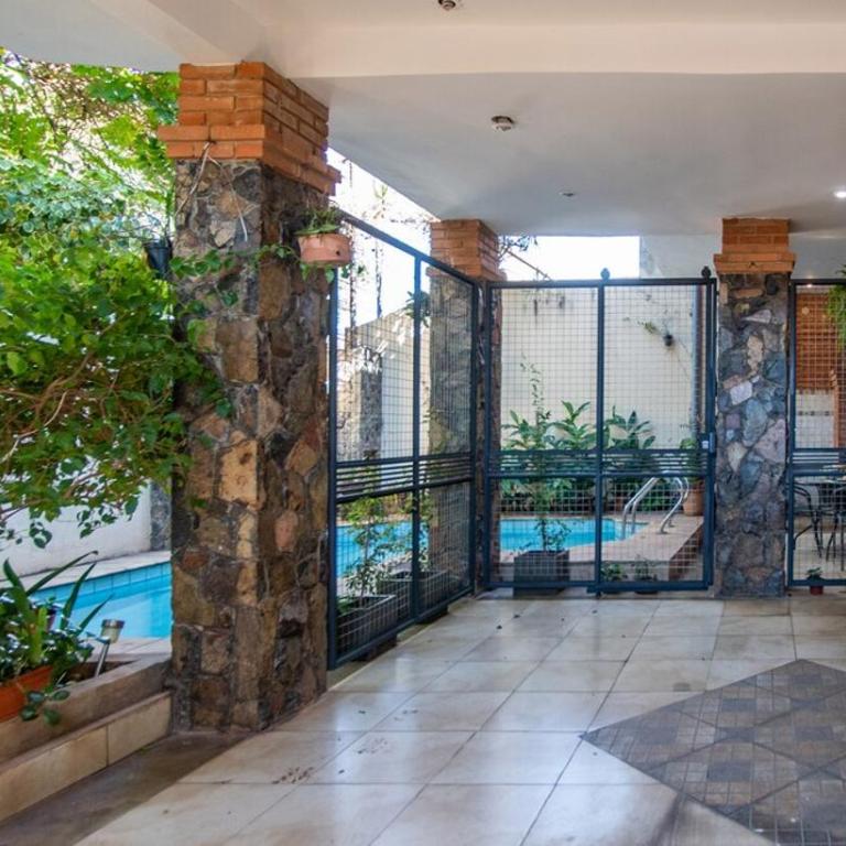 Modern 2BR Apt Pool BBQ & Free Parking - Apartamento - 34