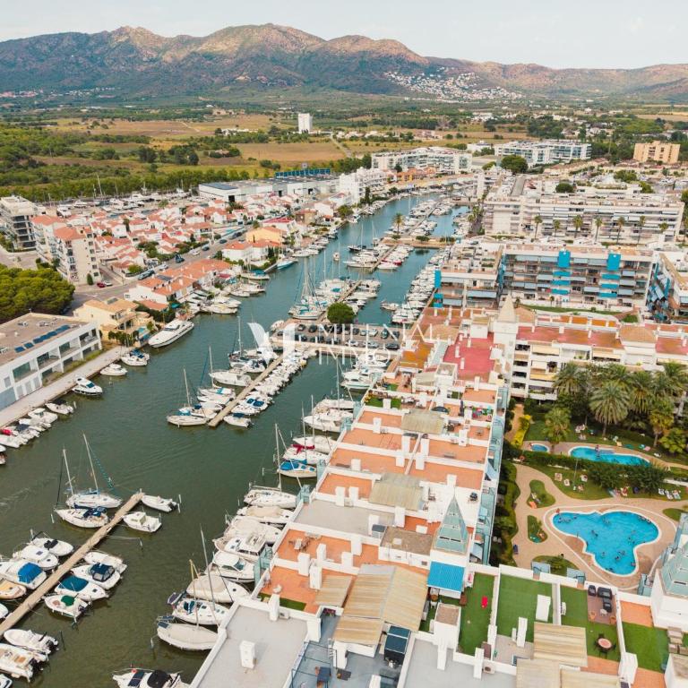 Milenial Immo - Exclusivo apartamento con piscina y vistas al canal - Apartamento de 1 dormitorio con vistas - 37