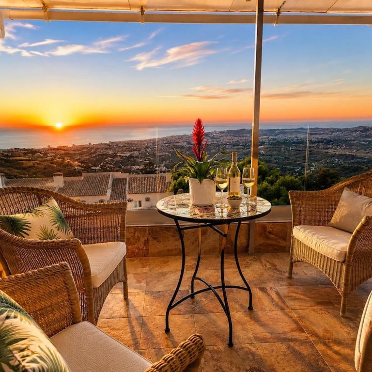 Mijas Pueblo I Private Pool I Sea Views I BBQ - Three-Bedroom House - 6