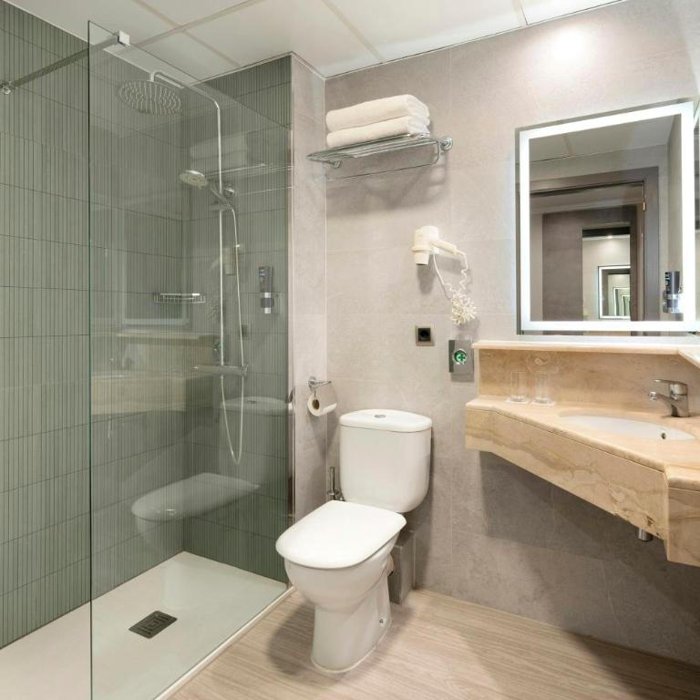 Leonardo Hotel Barcelona Las Ramblas - Habitación Doble Superior - 1 o 2 camas - 3