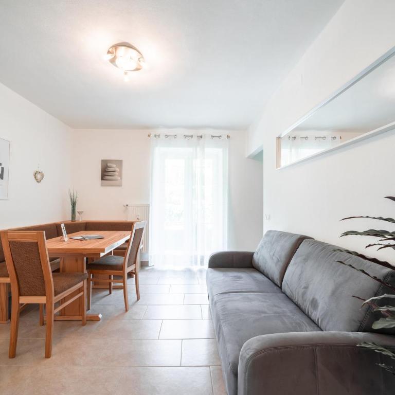 Apartment Garden 14 - Two-Bedroom Apartment with Garden View - 12