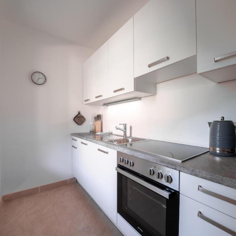 Apartment Garden 14 - Two-Bedroom Apartment with Garden View - 15
