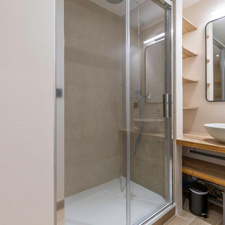 Duplex montagnard moderne 89m², 3 chambres, cheminée, linge et ménage inclus - Avoriaz - Appartement 3 Chambres - 15