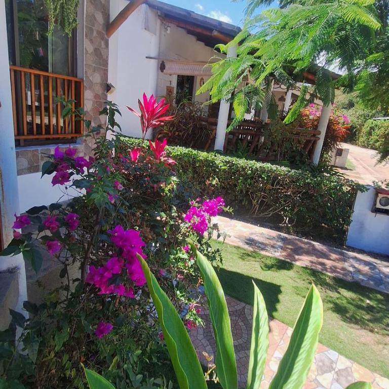 La Cabaña de Victor - Two-Bedroom House - 6