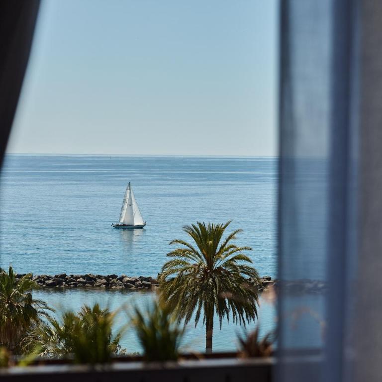 Europa Palace - Habitación Doble con vistas al mar - 1 o 2 camas - 2