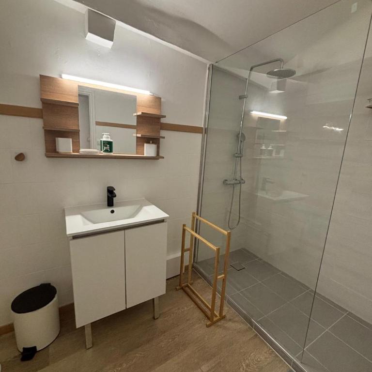 VIEILLE VILLE Appartement climatisé Rue Piétonne & Mer à Menton - Appartement 1 Chambre - 19