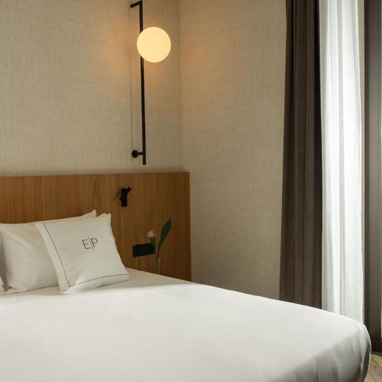 Europa Palace - Habitación Doble Deluxe con balcón y vistas al mar - 4